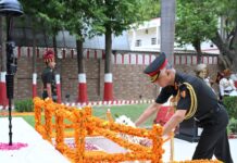 लखनऊ छावनी में लेफ्टिनेंट जनरल शिविंदर सिंह की सेवानिवृत्ति पर श्रद्धांजलि और गार्ड ऑफ ऑनर समारोह आयोजित किया गया