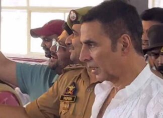 माता रानी के चरणों में नतमस्तक हुए अक्षय कुमार, मंदिर परिसर में बढ़ी रौनक