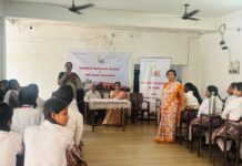 सीडीआरआई के वैज्ञानिकों ने छात्राओं को बताया नई दवा बनने का पूरा सफर
