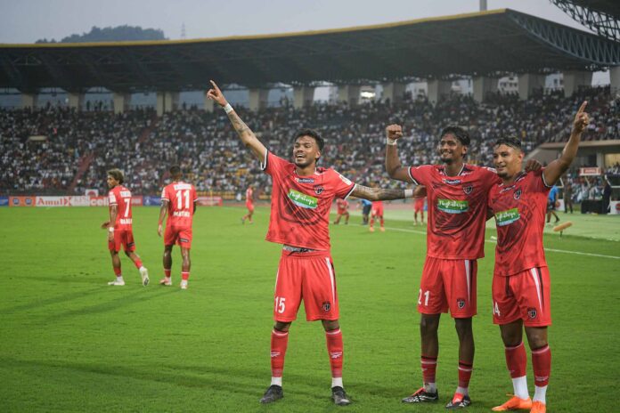 NEUFC vs BFC (3)