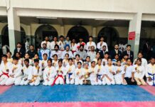 लखनऊ ने जीती मंडलीय विद्यालयी कराटे प्रतियोगिता की विजेता ट्रॉफी