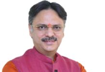 “हर जिला–हर माह–एक निश्चित दिन: अगले 6 माह सभी 75 जिलों में एक साथ हों रोजगार एवं कौशल मेले” : डॉ. राजेश्वर सिंह
