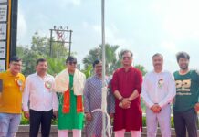 ओमैक्स हजरतगंज कमर्शियल सेंटर में मनाया गया स्वतंत्रता दिवस समारोह