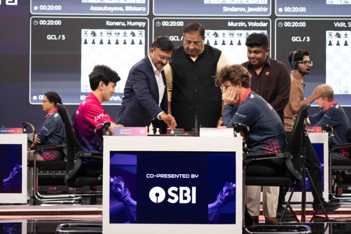 Javokhir Sindarov vs Magnus Carlsen.jpg