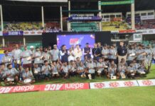 मैदान पर क्रिकेट, पर्दे के पीछे मेहनत; यूपी टी-20 लीग के ग्राउंड स्टाफ का हुआ सम्मान