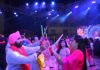 ओमैक्स द रिजॉर्ट में सजी डांडिया नाइट, साथ में सैंपल फ्लैट का अनावरण भी